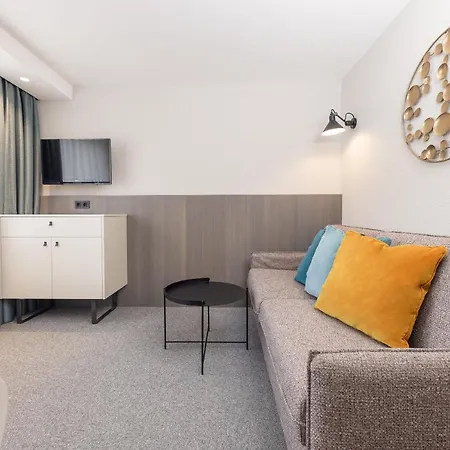 Haus Verwall Hotel apartamentowy