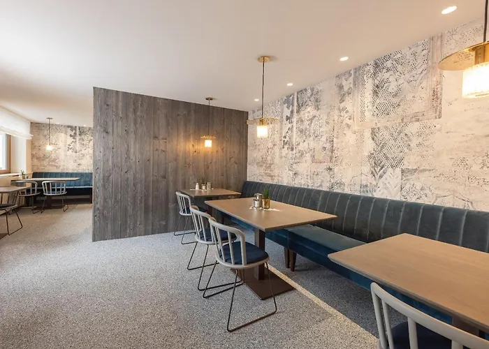 Haus Verwall アパートホテル 4*