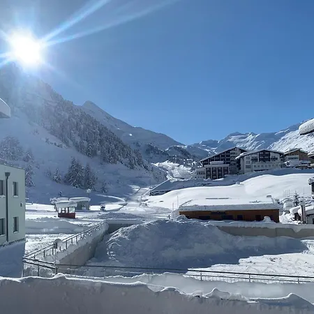 Hotel apartamentowy Haus Verwall 4*