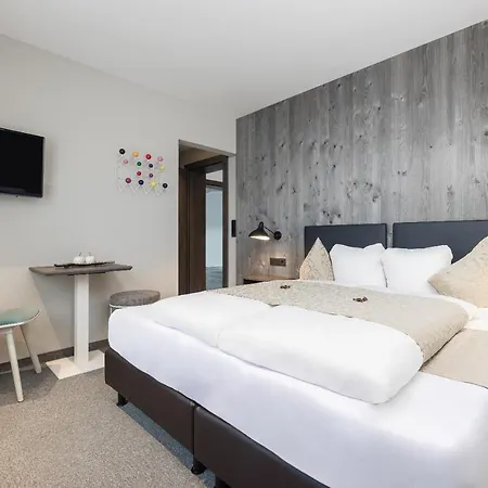 Apart Otel Haus Verwall 4*