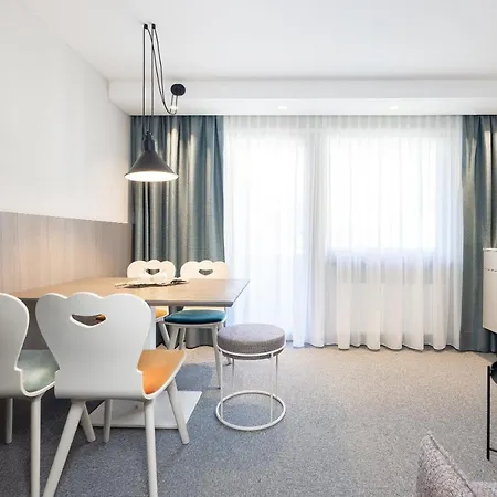 Apart Otel Haus Verwall 4*