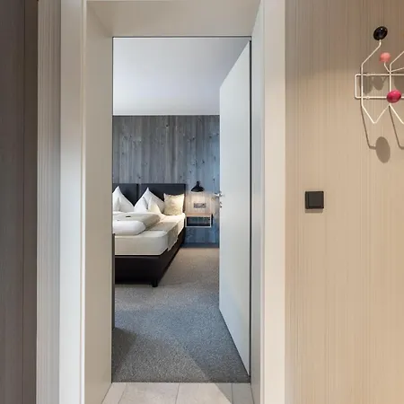Haus Verwall Apart Otel 4*
