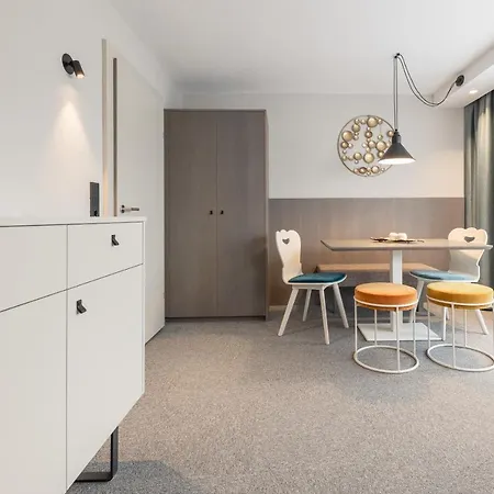 Haus Verwall Apart Otel
