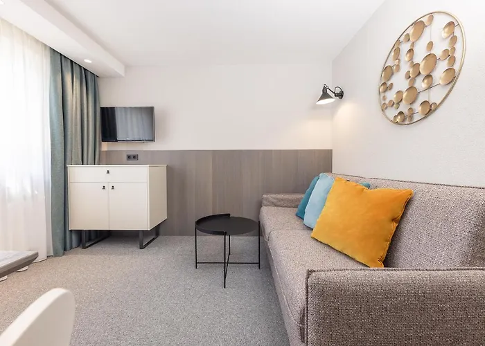 Haus Verwall Hotel apartamentowy