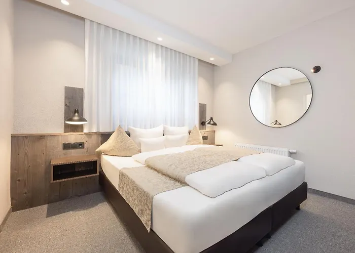 Haus Verwall Hotel apartamentowy